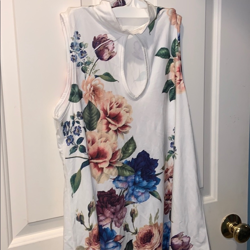 Flower Tank top/ like Blouse dress shirt